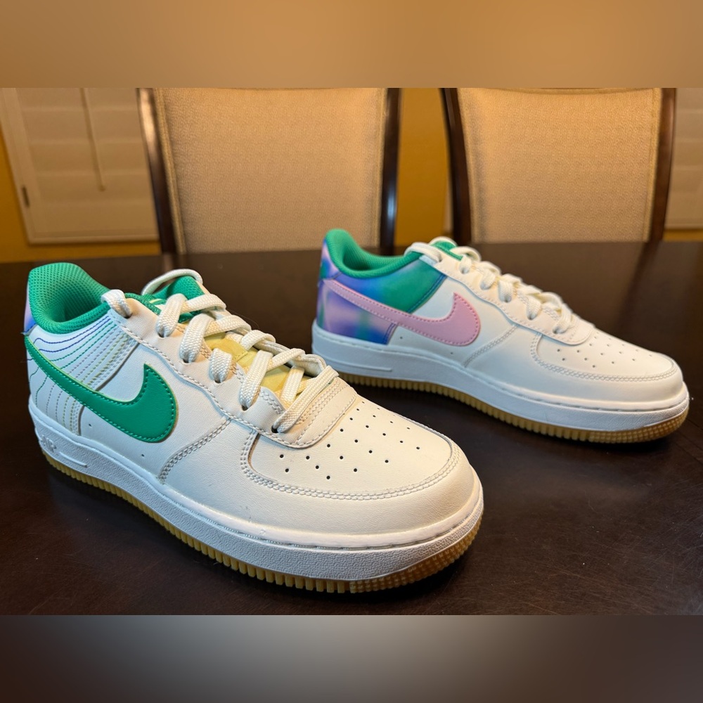 New Nike Air Force 1 Leather Sneaker Pink White Size US 6.5Y
